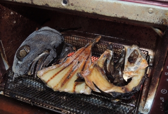 タラ同様アッサリ系、筋繊維がシッカリしてて美味。焼くと白い粉が吹くのはなぜだろう。