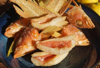 唐揚げが一番うまい、骨までバリバリ食べられる。